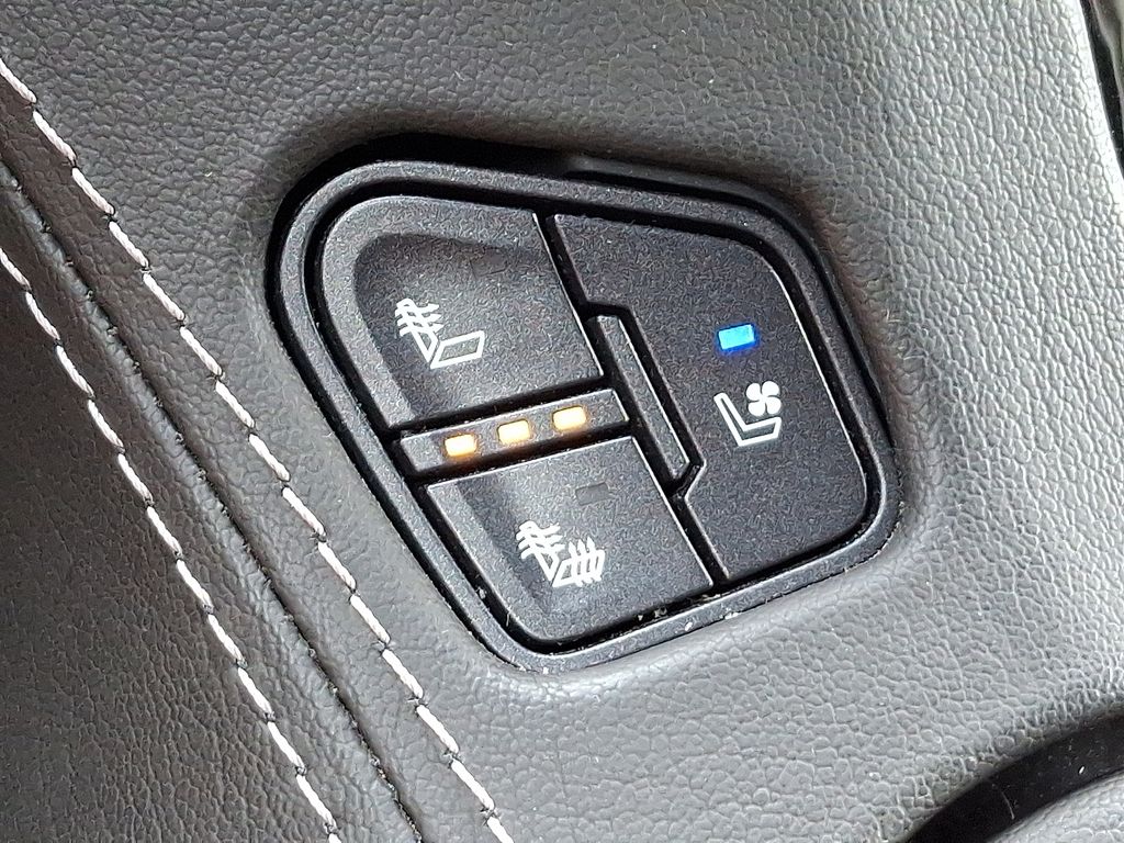 Thumbnail: 2019 Chevrolet Tahoe - 27
