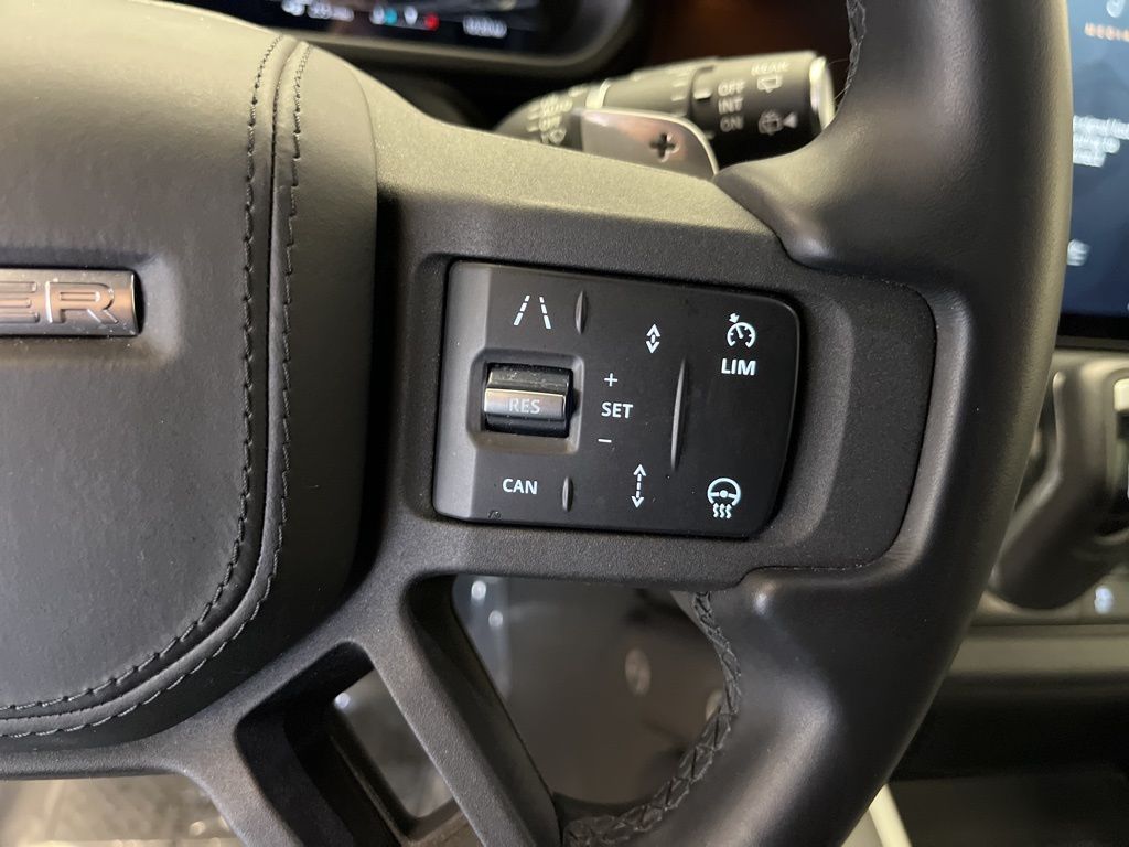 Thumbnail: 2025 Land Rover Defender - 15