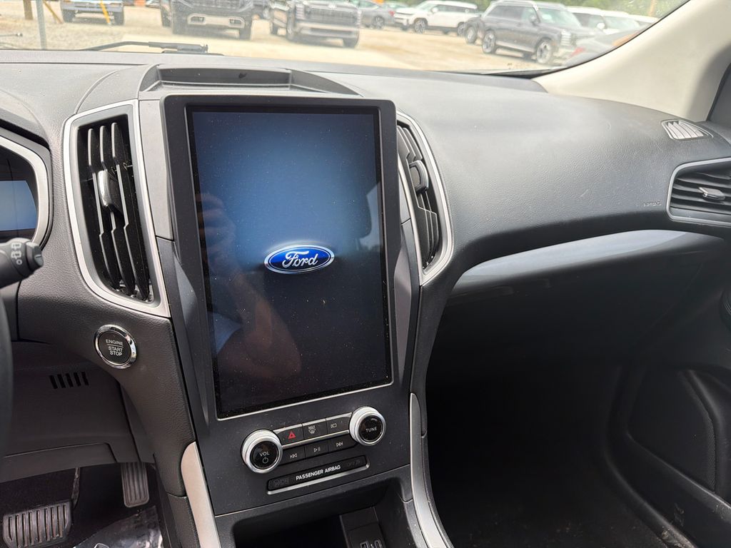Used 2021 Silver Ford SE image 20