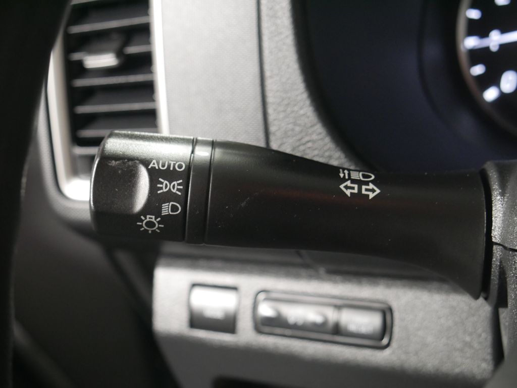 2022 Nissan Frontier SV 20