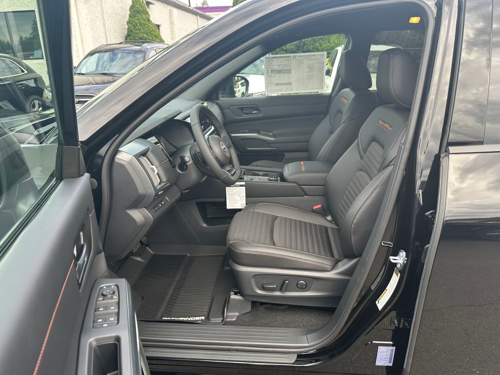 2025 Nissan Pathfinder Rock Creek