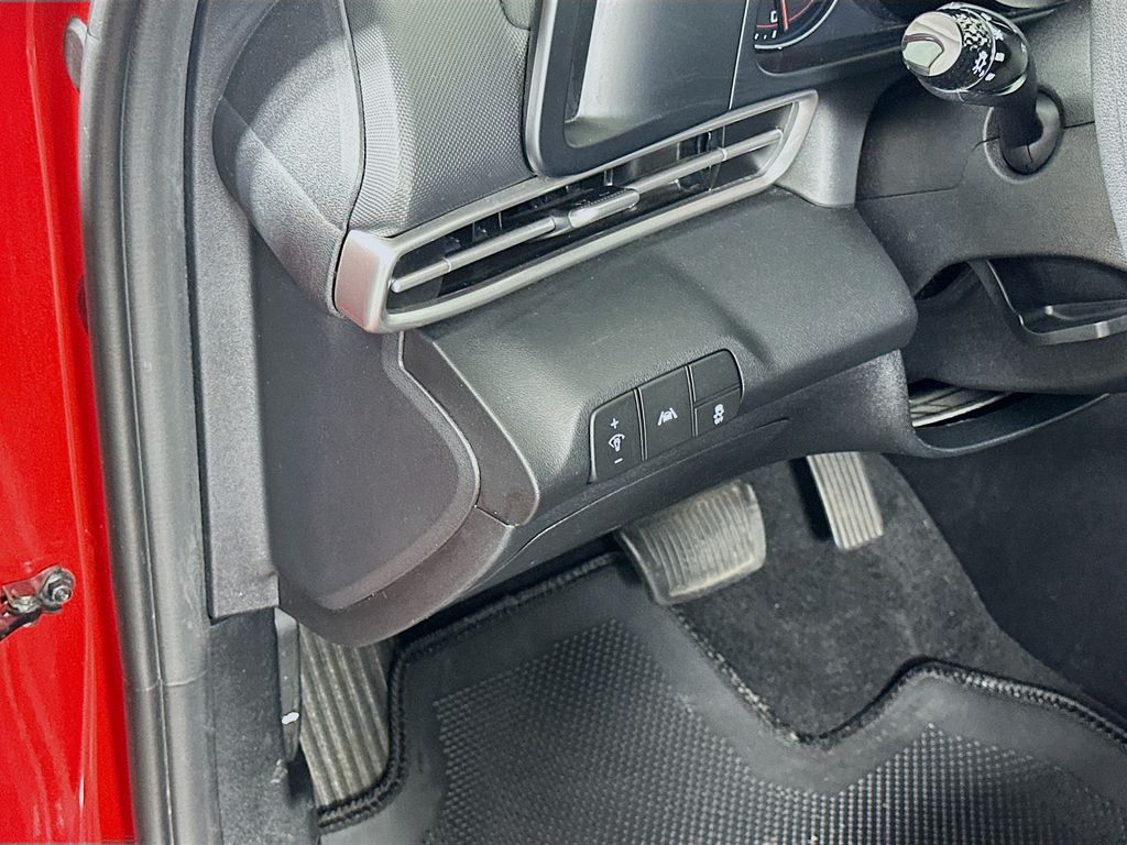 Thumbnail: 2023 Hyundai Elantra - 10