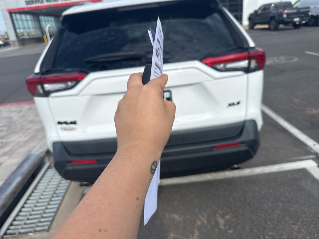 Thumbnail: 2021 Toyota RAV4 - 4