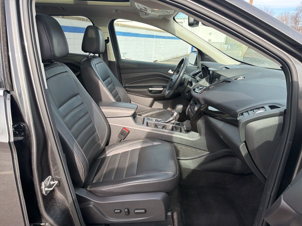 Thumbnail: 2017 Ford Escape - 26