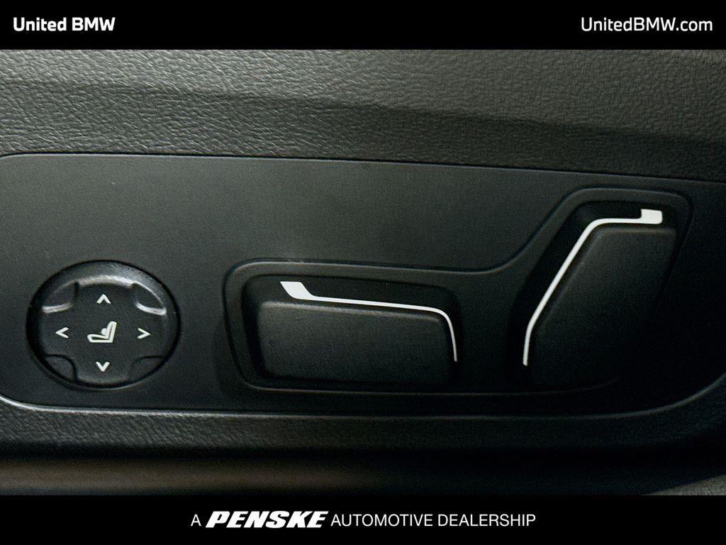 Thumbnail: 2026 BMW 3 Series - 4