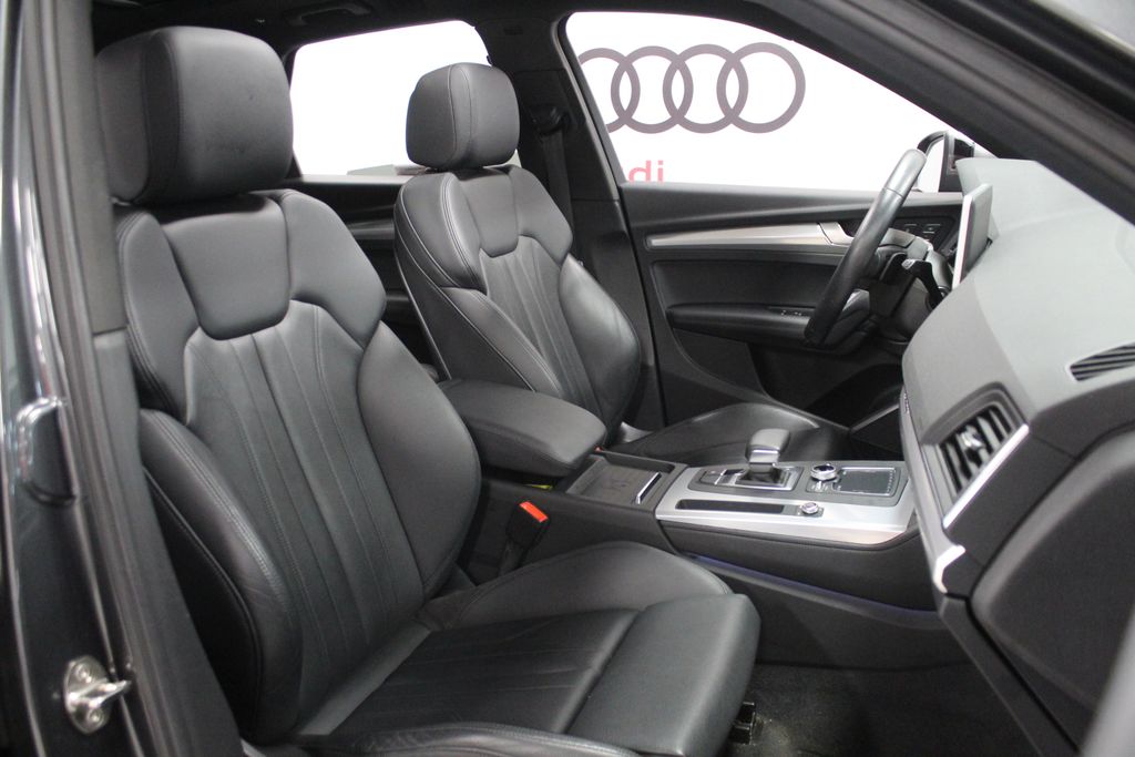 Thumbnail: 2020 Audi Q5 - 29