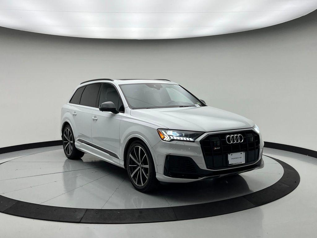 Thumbnail: 2020 Audi SQ7 - 3