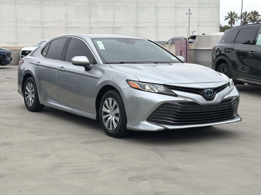 Celestial Silver Metallic 2020 Toyota Camry Hybrid Sedan Front-Wheel Drive Continuously Variable Transmission