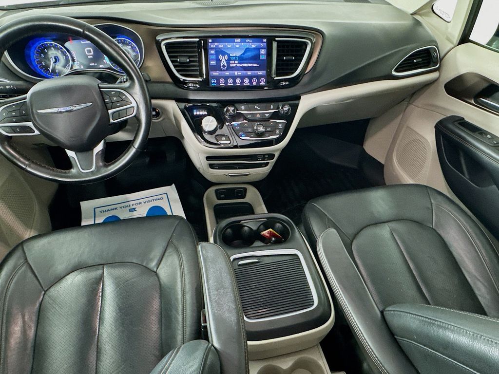 Used Car 2019 Chrysler Pacifica  Touring L Plus For Sale Under $20,000 In Austin, Texas