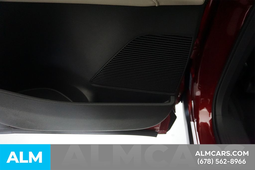 Used 2025 Red Nissan SL image 58