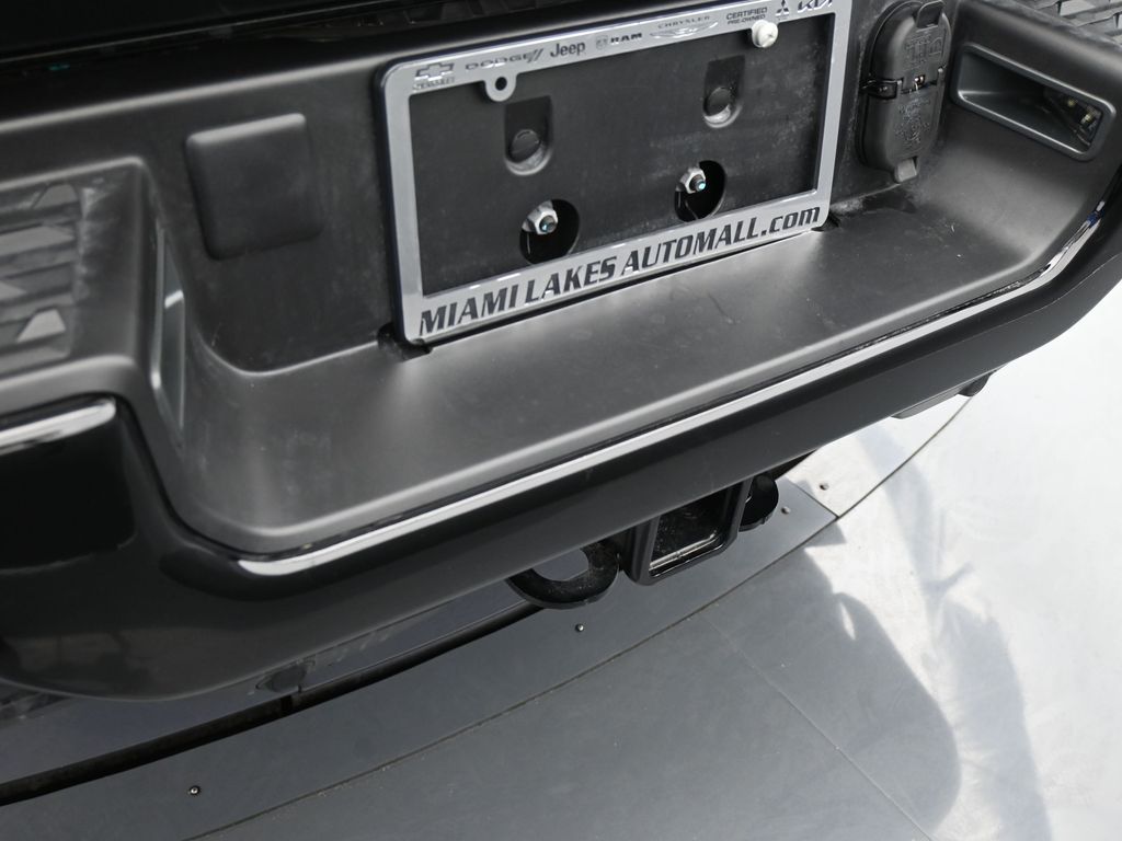 New 2026 Diamond Black Crystal Pearlcoat Ram Tradesman image 35