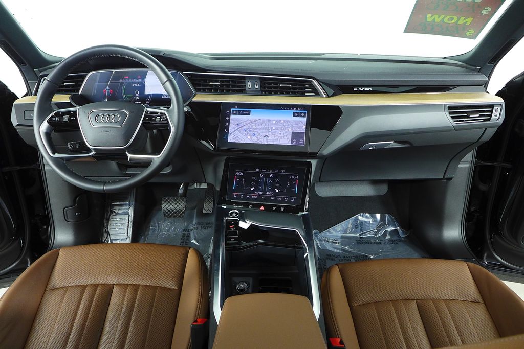 Thumbnail: 2024 Audi Q8 e-tron - 25