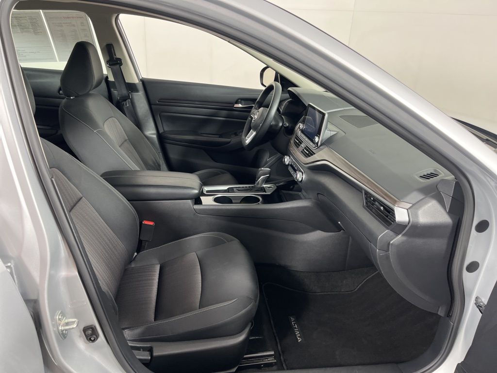 Thumbnail: 2024 Nissan Altima - 6