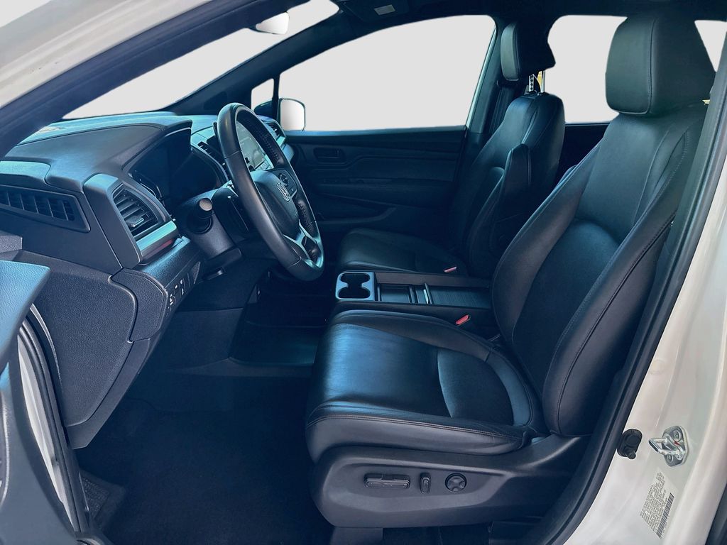 Thumbnail: 2023 Honda Odyssey - 19
