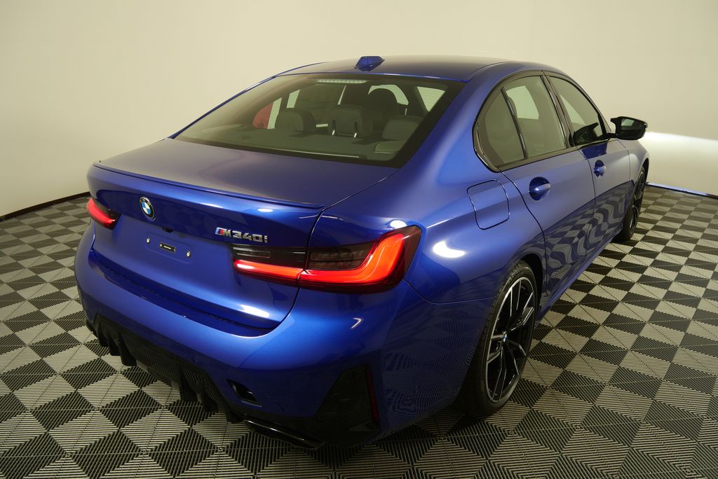 Thumbnail: 2026 BMW 3 Series - 4