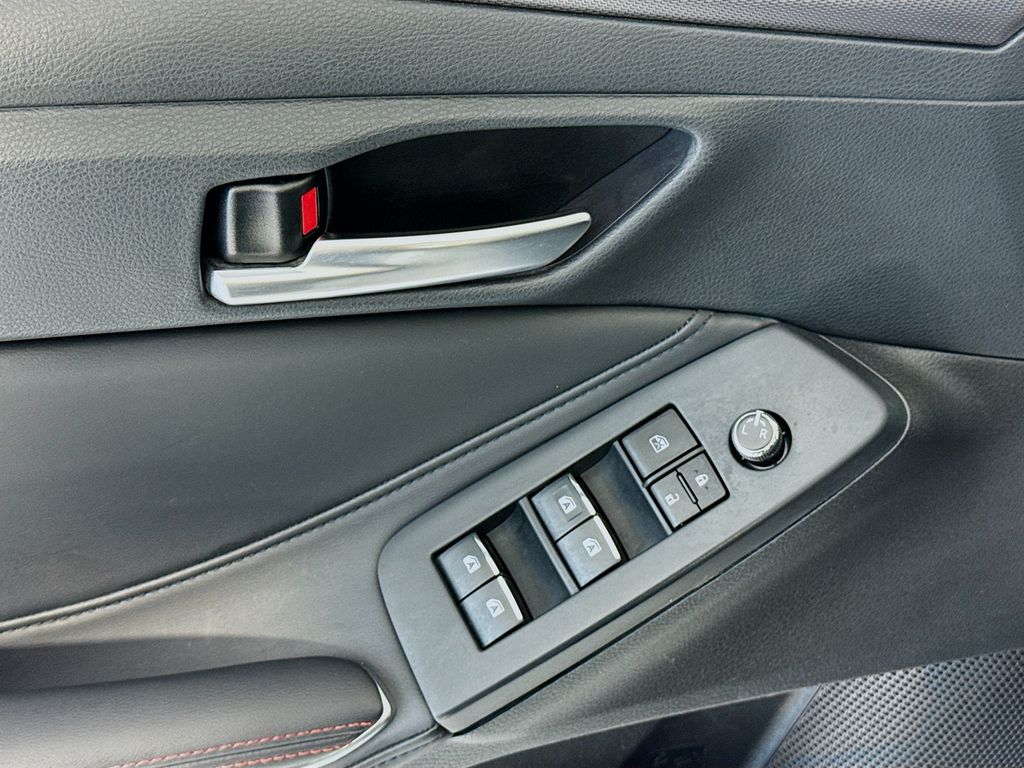 Thumbnail: 2021 Toyota Avalon - 24