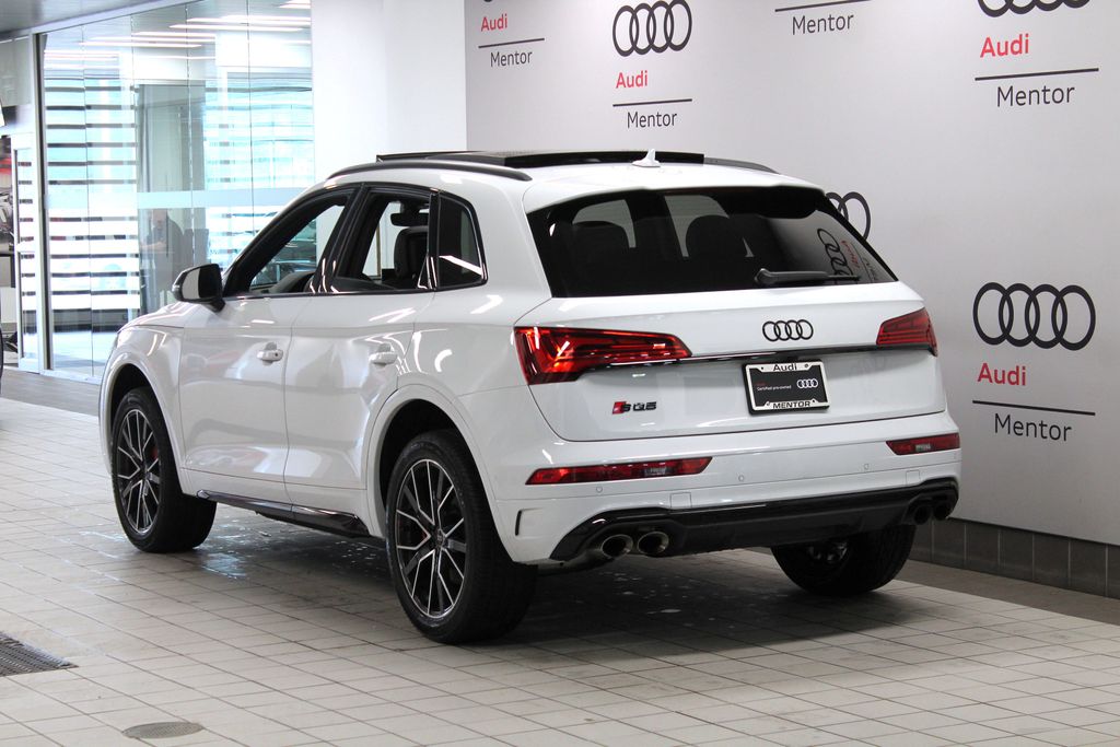 Thumbnail: 2024 Audi SQ5 - 4