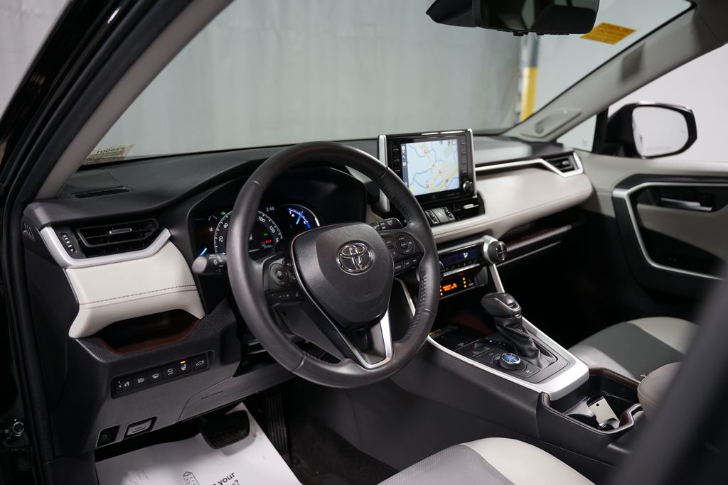 2020 Toyota RAV4 Limited 11