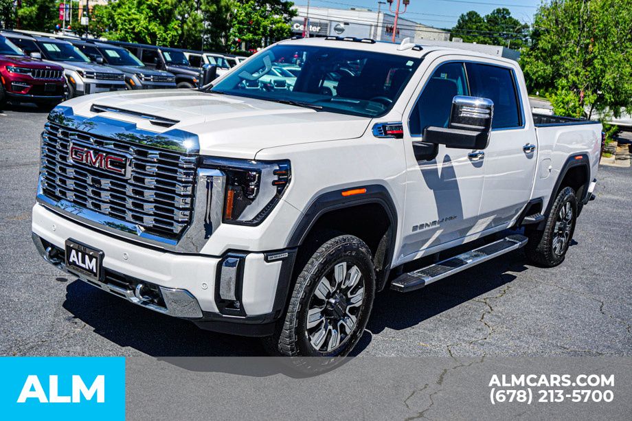 Used 2024 White GMC Denali image 13