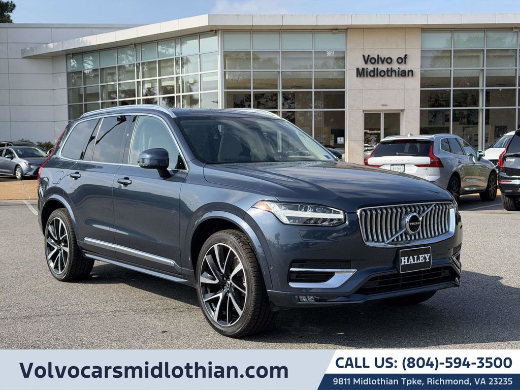  2023 Volvo XC90 B6 Plus Bright Theme 7-Passenger AWD   
