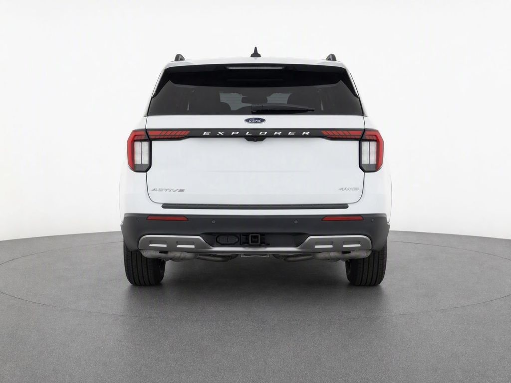 New 2026 Star White Metallic Tri-Coat Ford Active image 6