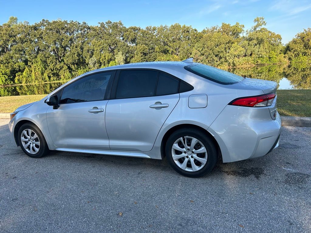 Thumbnail: 2022 Toyota Corolla - 3