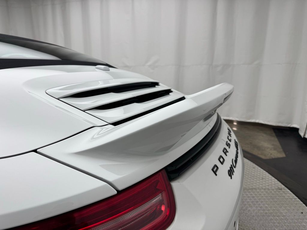 2016 Porsche 911 Carrera S 9