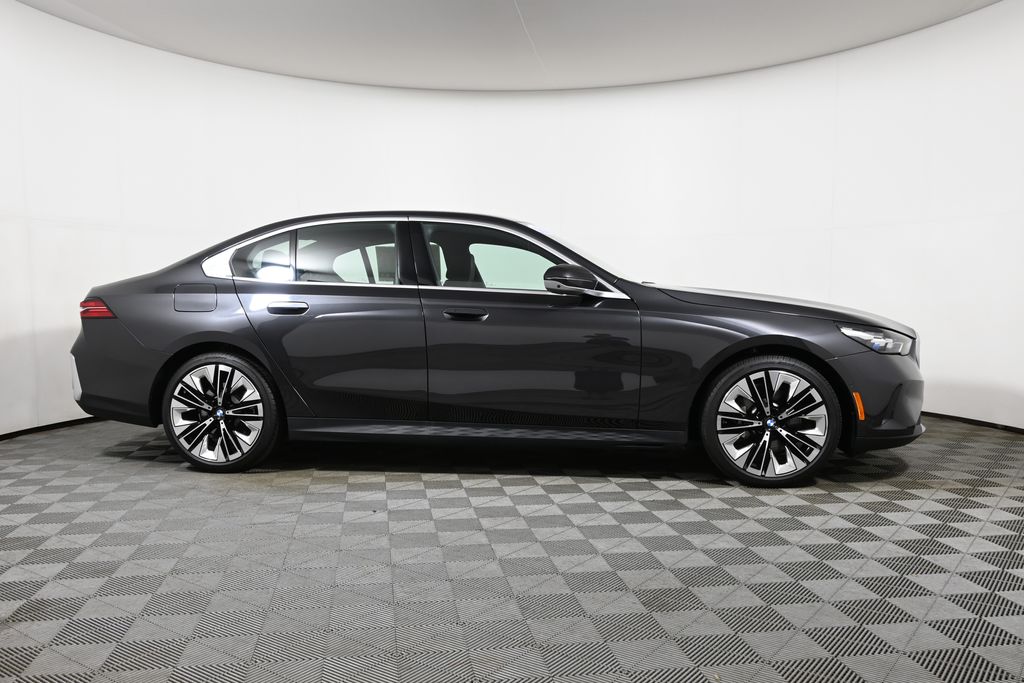 Thumbnail: 2026 BMW 5 Series - 8