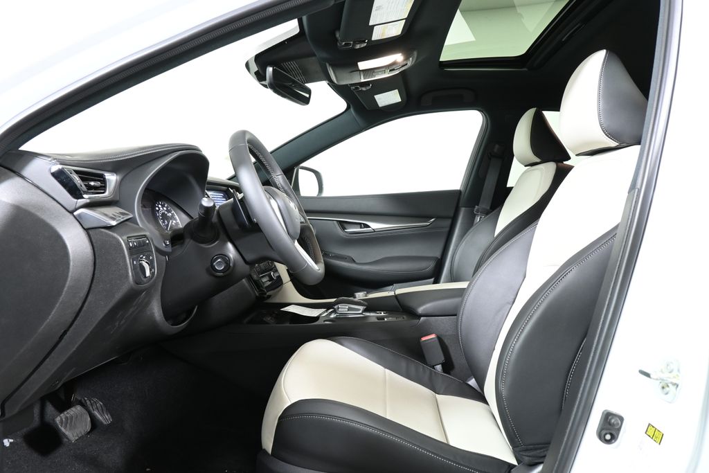 Thumbnail: 2025 INFINITI QX55 - 3