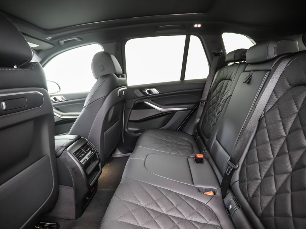 Thumbnail: 2026 BMW X5 - 20