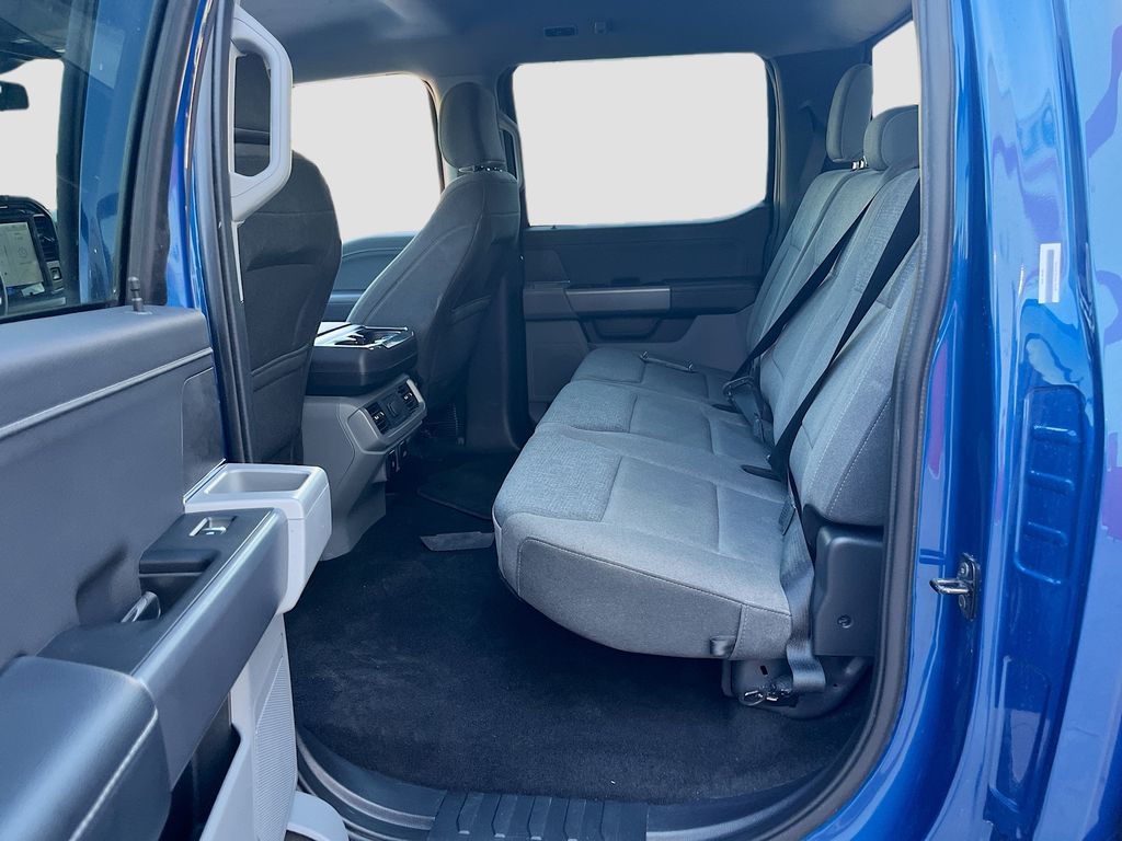 Used 2024 Blue Ford XLT image 25