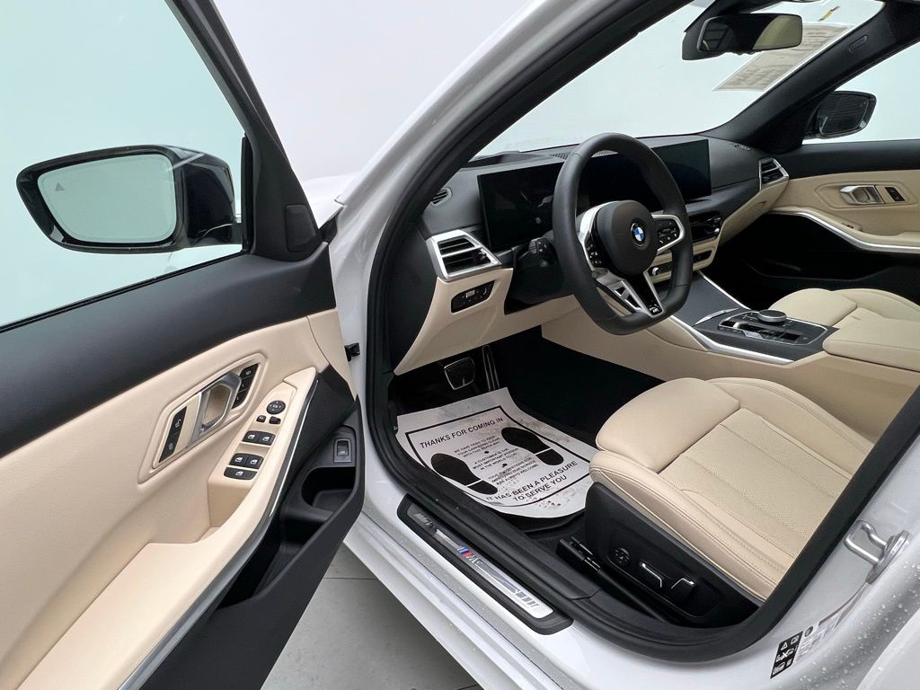 Thumbnail: 2025 BMW 3 Series - 23