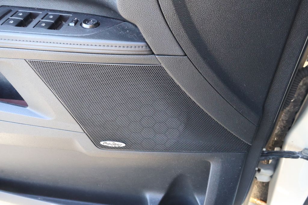 Thumbnail: 2016 Chevrolet Equinox - 18
