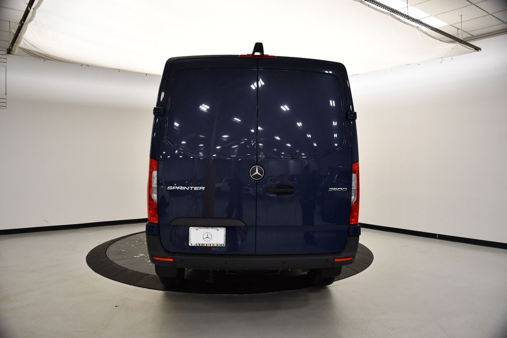 2025 Mercedes-Benz Sprinter 2500 5