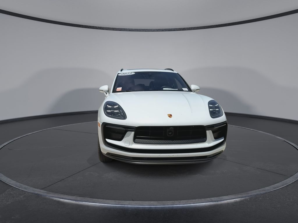 Thumbnail: 2023 Porsche Macan - 3