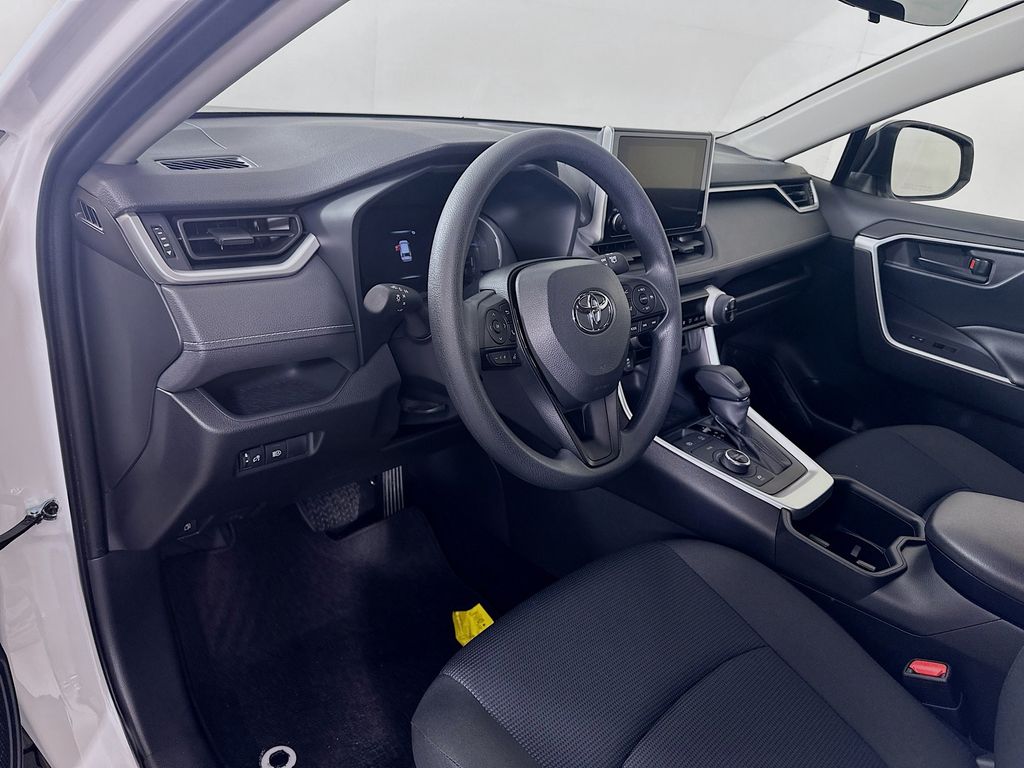 Thumbnail: 2025 Toyota RAV4 - 9