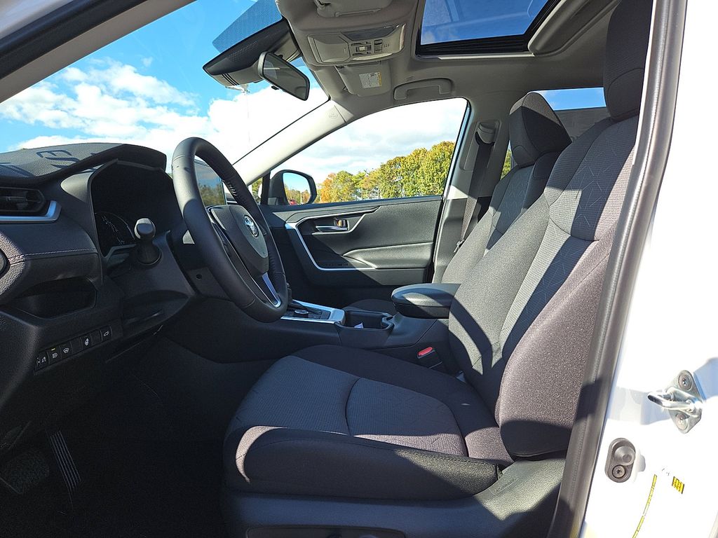 Thumbnail: 2025 Toyota RAV4 - 11