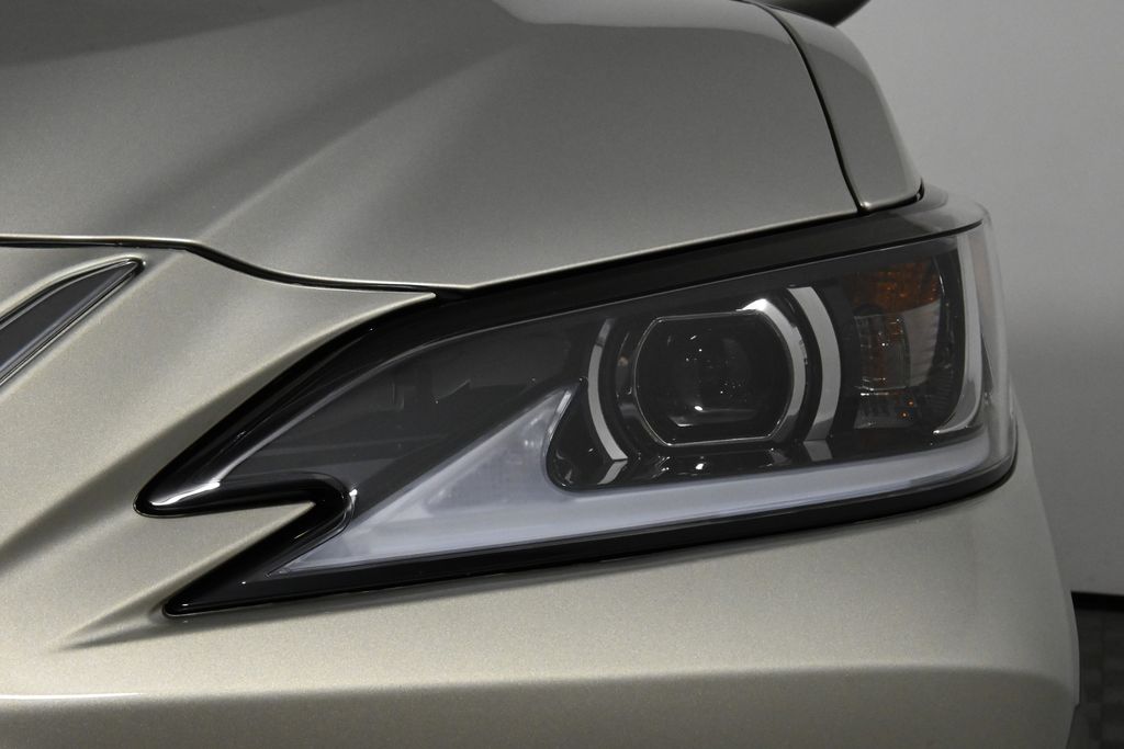 Thumbnail: 2025 Lexus ES - 11