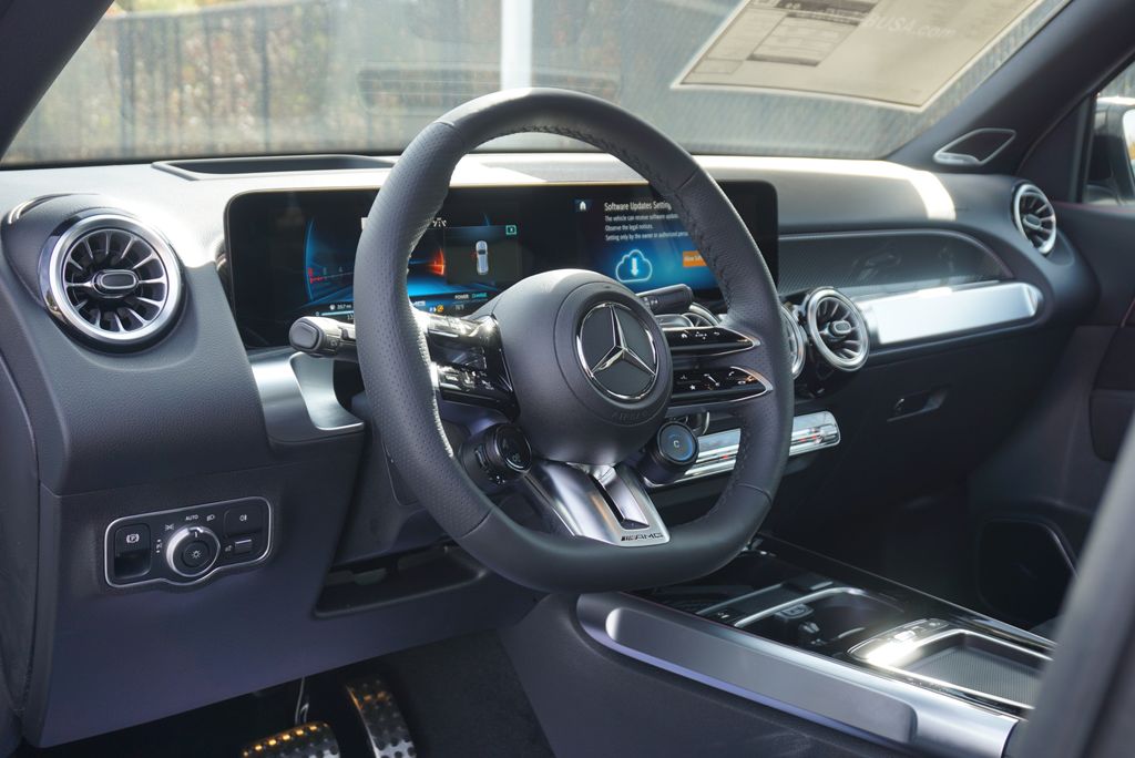 Thumbnail: 2026 Mercedes-Benz GLB - 10