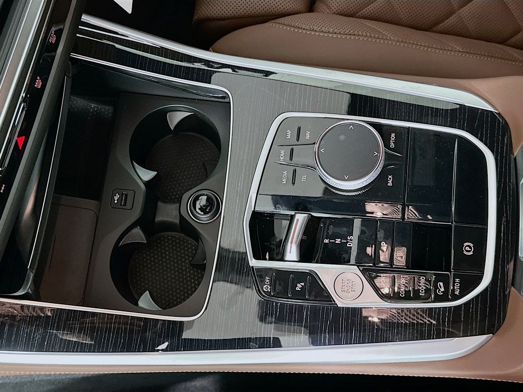 Thumbnail: 2026 BMW X5 - 15