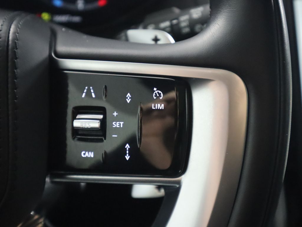 Thumbnail: 2023 Land Rover Range Rover - 12