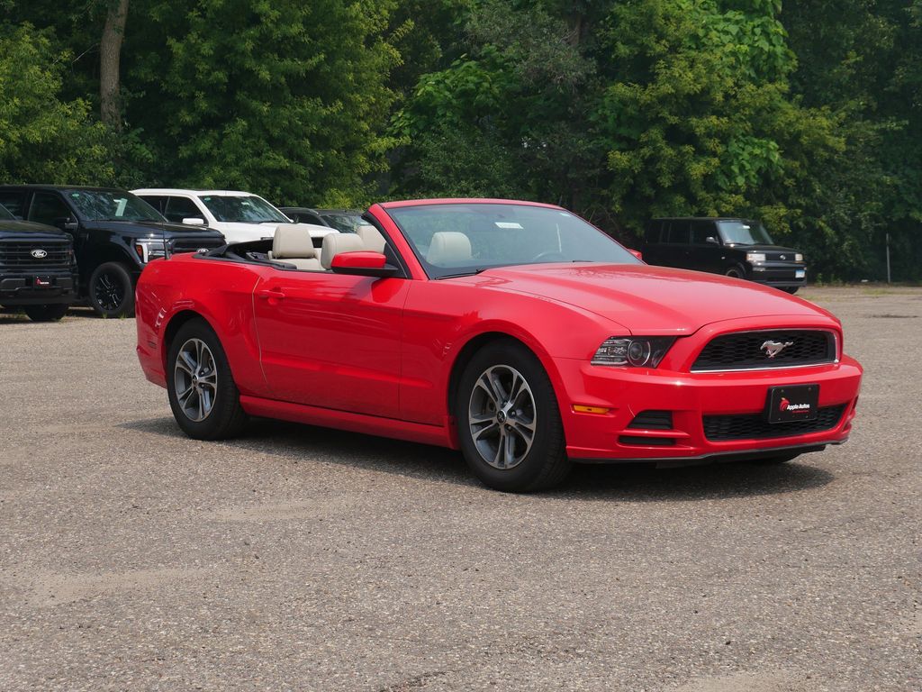 Race Red 2014 Ford Mustang Convertible Rear-Wheel Drive 6-Speed Automatic