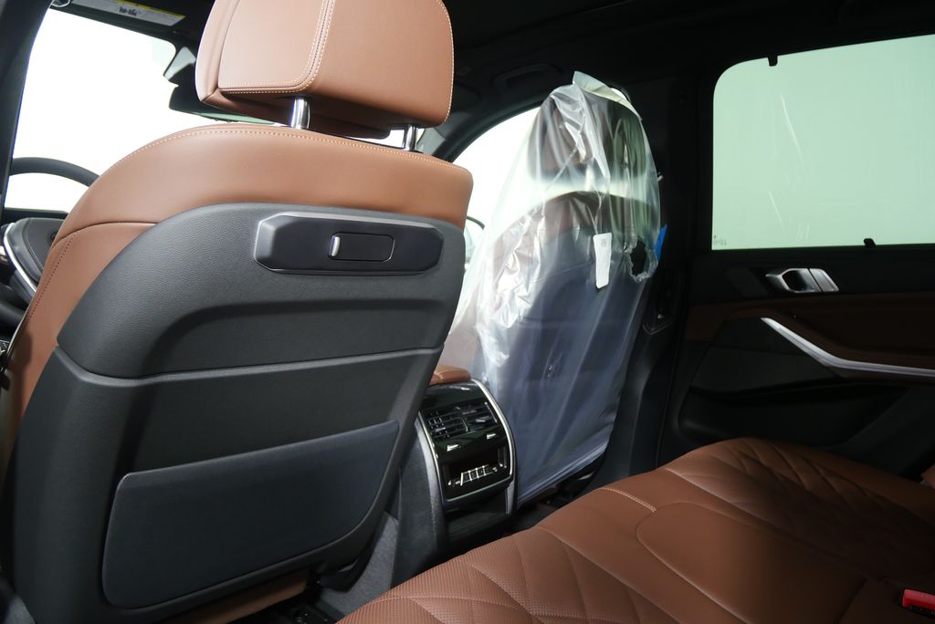 Thumbnail: 2026 BMW X5 - 15