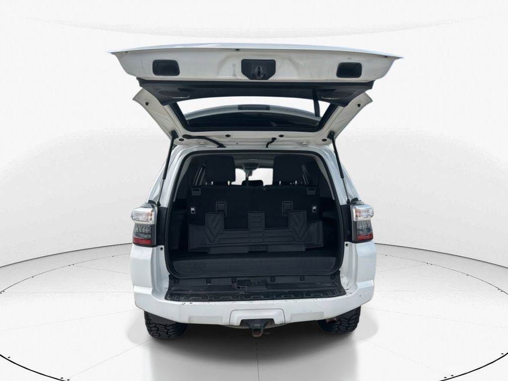 2016 Super White Toyota 4Runner SR5 RWD SUV