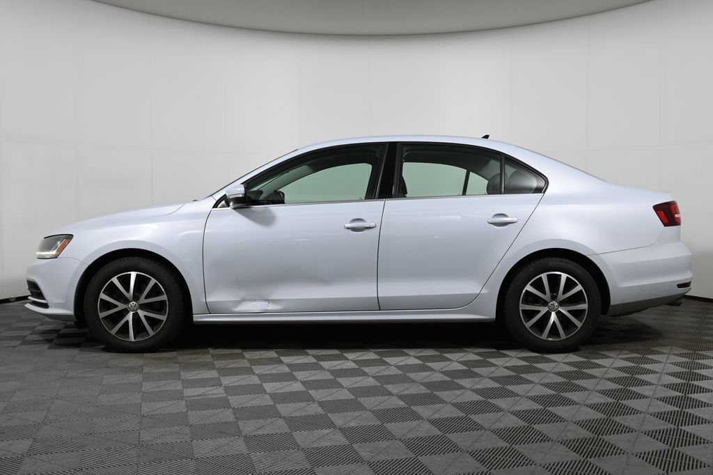 Thumbnail: 2017 Volkswagen Jetta - 2