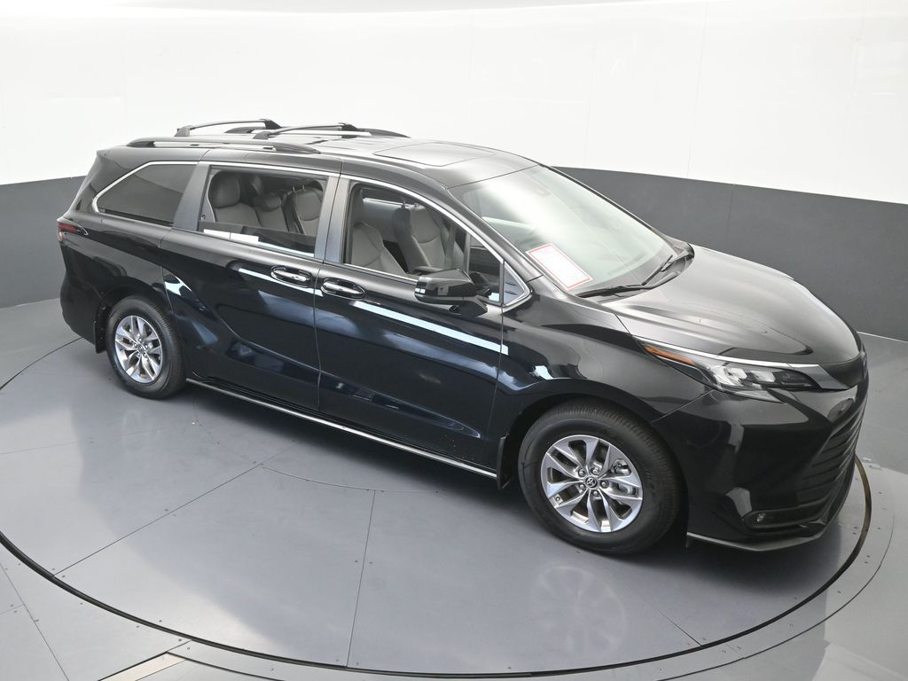 Used 2025 Midnight Black Metallic Toyota XLE image 57