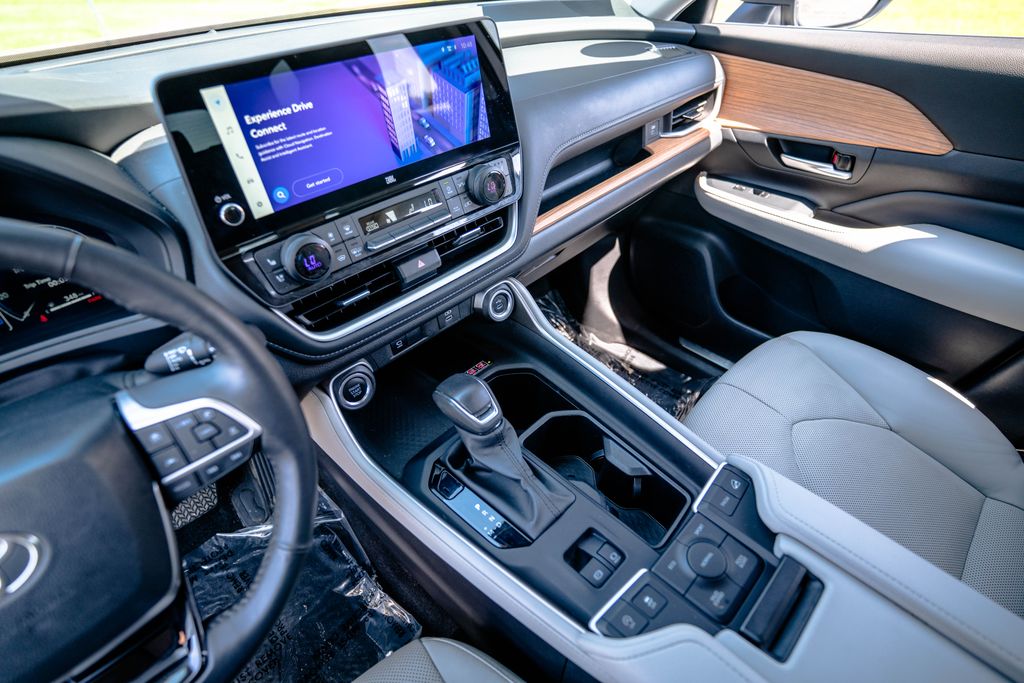 Used 2024 Toyota Grand Highlander SUV