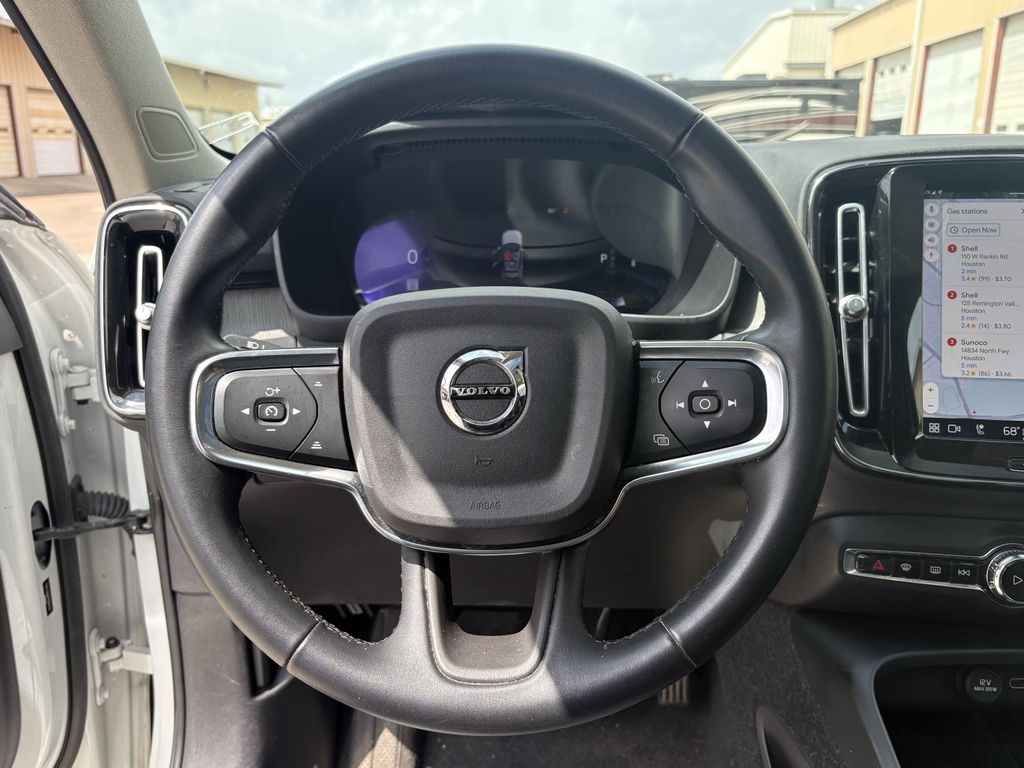 Used 2023 Crystal White Volvo B5 Plus Dark Theme image 15