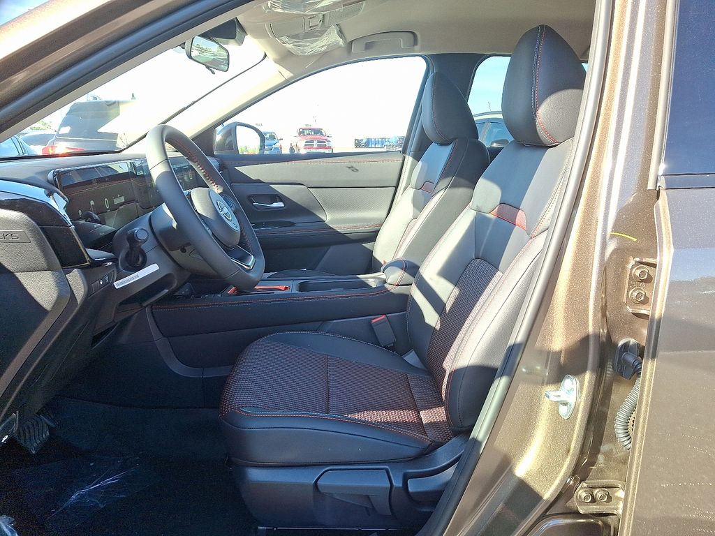 Thumbnail: 2026 Nissan Kicks - 6