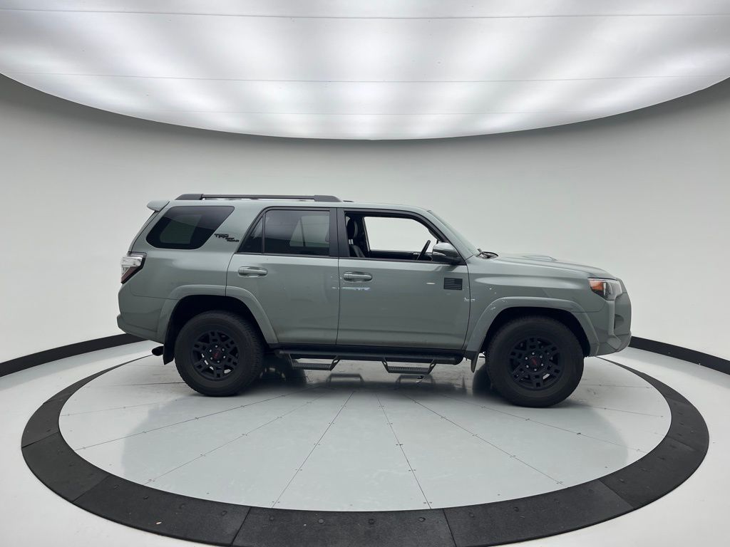 Thumbnail: 2023 Toyota 4Runner - 4